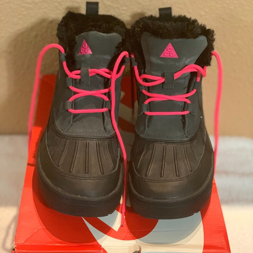 Nike Woodside Chukka 2 Boots